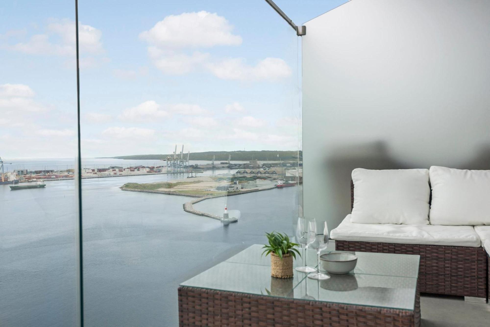 Апартаменти Endless Ocean Views With Private Balcony Орхус Екстер'єр фото